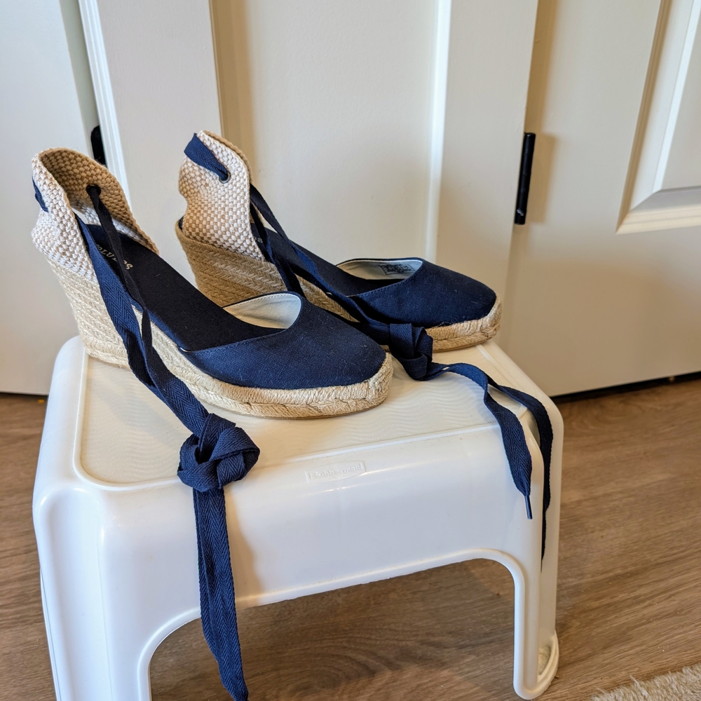 NWOT Soludos Navy Espadrille Wedge Sandals